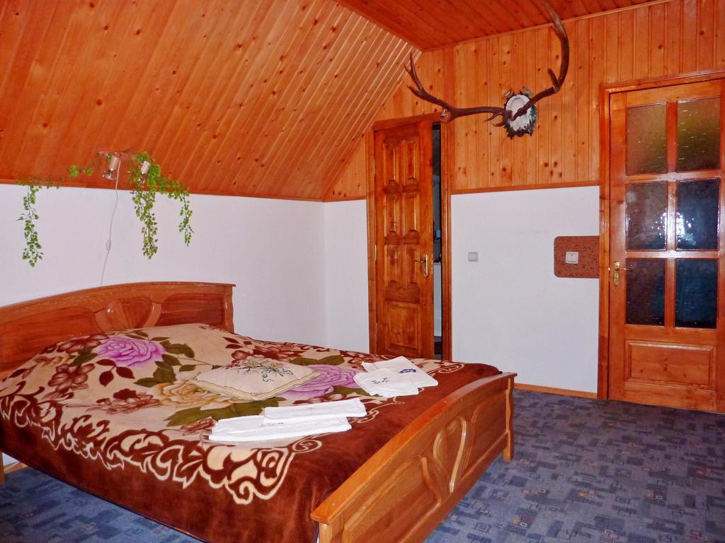 Sadyba Bilya Richky Jaremtsje Kamer foto