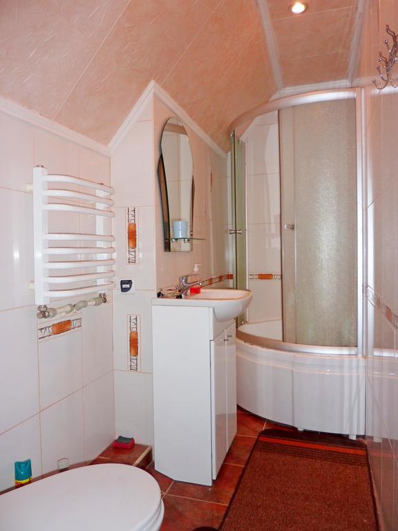 Sadyba Bilya Richky Jaremtsje Kamer foto