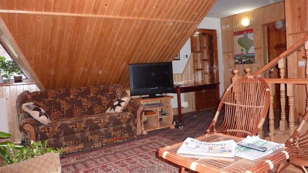 Sadyba Bilya Richky Jaremtsje Kamer foto